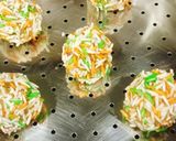 A picture of step 4 of Healthy Chicken Flower Dumpling.