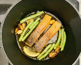 Foto langkah ke 5 dari resep Salmon Garlic Lemon Butter Sauce.