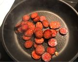 Erdélyi savanyúkáposzta-leves pirított kolbásszal, tejföllel recept fázis 3 fotója
