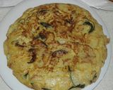 Foto del paso 6 de la receta: Tortilla de patata con calabacín y de acompañamiento pechuga de pollo con cereales o pan rallado