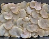 Foto del paso 2 de la receta: Lubina al horno con patatas