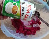 Foto langkah ke 7 dari resep Es Buah Naga Jelly.