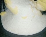 A picture of step 1 of Sandwich cake.
