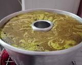 Foto langkah ke 8 dari resep Bolu pandan marmer lembut lembab.