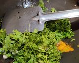 A picture of step 3 of Coriander leaves chutney.