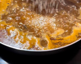 Foto del paso 3 de la receta: Arroz meloso con calamares encebollados