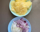 Foto del paso 1 de la receta: Merluza al horno con patata 🐟🥔
