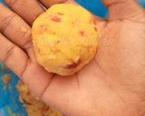 A picture of step 10 of Potato balls.