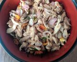 Foto langkah ke 6 dari resep Ayam Suwir Sambal Matah.