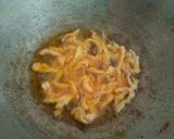 Foto langkah ke 3 dari resep Tumis Jamur Kemangi.