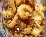 Foto langkah ke 5 dari resep Udang Goreng Tepung Ala Anak Kos Hemat.
