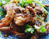 Hình bước làm 3 của món Chim cút chiên bơ