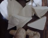 Foto langkah ke 1 dari resep Tumis Tahu Jamur.