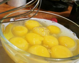 Foto del paso 3 de la receta: Tortitas de huevo con acelga