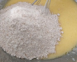 Foto del paso 2 de la receta: Bizcocho integral jugoso