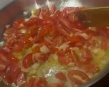 Une image de l'étape 1 de Pâtes à la tomate & parmesan.