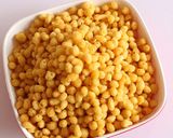 A picture of step 2 of Boondi ka raita.