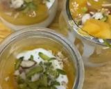 A picture of step 4 of Mango cream dessert.