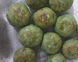 A picture of step 4 of Green biryani with kofta cake🍽.