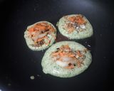 Foto del paso 4 de la receta: Marcianitos saludables (pancakes verdes)🛸