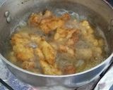 Foto del paso 6 de la receta: Chicharrón de langostinos y pota con patacones...🍤🍤