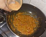 A picture of step 2 of Capsicum paneer gravy.