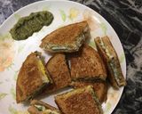 A picture of step 3 of Yummy bullseye (half fry)stuffed sandwich.