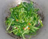 Foto langkah ke 4 dari resep Oseng Kangkung.