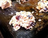 A picture of step 4 of Baked cereal 😋 soft&chewy oatmeal cookie.