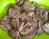 Foto langkah ke 2 dari resep Spesial Tuna Panggang Mentega bumbu kecap ala Ria.