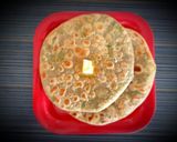 A picture of step 5 of Matar paratha.