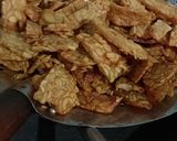 Foto langkah ke 1 dari resep Sambel goreng tempe kering sederhana.