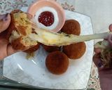 A picture of step 8 of Spicy chicken Cheesy balls (extra cheesy).
