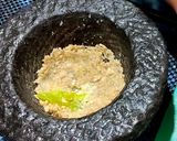 A picture of step 2 of Walnut chutney.