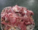 A picture of step 1 of Arvi gosht.