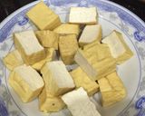 Hình bước làm 1 của món Đậu Phụ Chiên Tẩm Mắm Tỏi hành