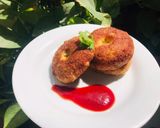 A picture of step 4 of Donut cutlets.
