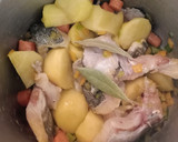 Foto del paso 3 de la receta: Patatas guisadas con bacalao fresco