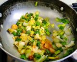 લીલી ડુંગળી ટામેટાંનું શાક(Lili dungli-tameta nu shak recipe in Gujarati) રેસીપી સ્ટેપ3ફોટો