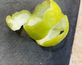 A picture of step 1 of Lemon peel tea.