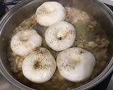 Une image de l'étape 7 de Navets raves primeurs « donuts » au bouillon de crevettes et oignon de roscoff.