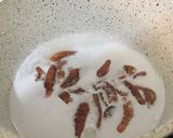 A picture of step 2 of Coconut cream noodles.