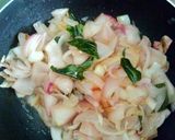 A picture of step 2 of Soya masala.