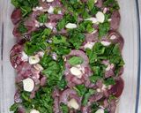 Foto del paso 2 de la receta: Riñoncitos a la Planchetta con huevos sobre colchón de verduras