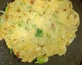 A picture of step 4 of Arrowroot Aloo Rosti.