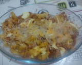 Foto del paso 1 de la receta: Patatas con beicon, jamón york, salchichas y huevos rotos con queso y gratinado