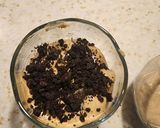 A picture of step 7 of Oreo and Caramel Dessert.