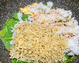 Foto langkah ke 2 dari resep Nasi Goreng Mawut Simple.
