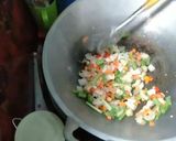 Foto langkah ke 3 dari resep Capcay tepung kuah jawa(cap jae godog) uwenaakk 👍👍.
