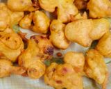 A picture of step 3 of फूल गोभी के पकोड़े.